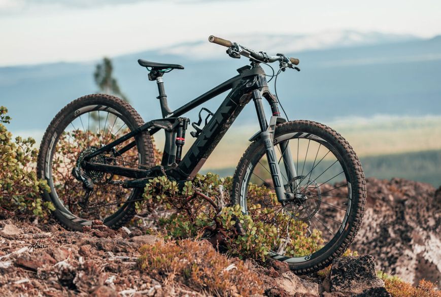 Вилка RockShox ZEB Ultimate Charger 3 RC2 DebonAir 27.5" 160мм Tpr Boost Off. 44 серый A2 VST-00.4020.819.007 фото