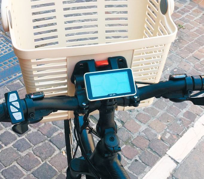 Корзина Bellelli Plaza для E-bike с креплением на руль пластиковая чёрная BSK-56-13 фото