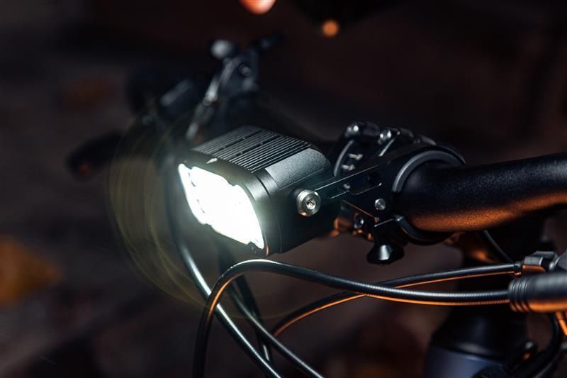 Велосипедна фара Ravemen XR6000 (6000 lm, 8000 mAh) зовнішня батарея, бездротова кнопка VLPR-6970232530863 фото